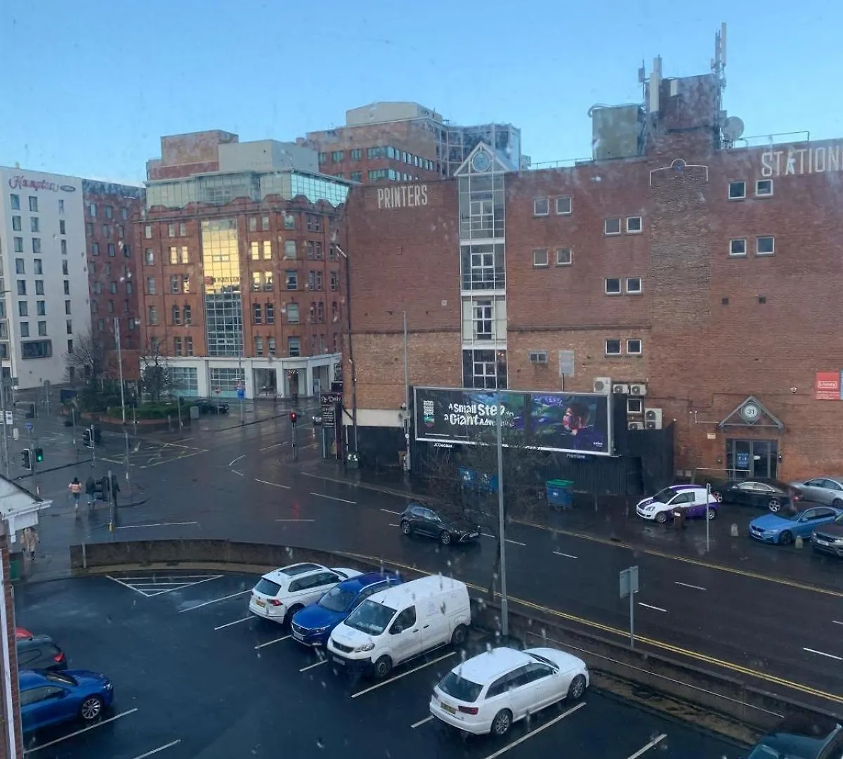 Large 2 Bed 2 Bathroom City Center Apartment With Free Underground Parking Belfast