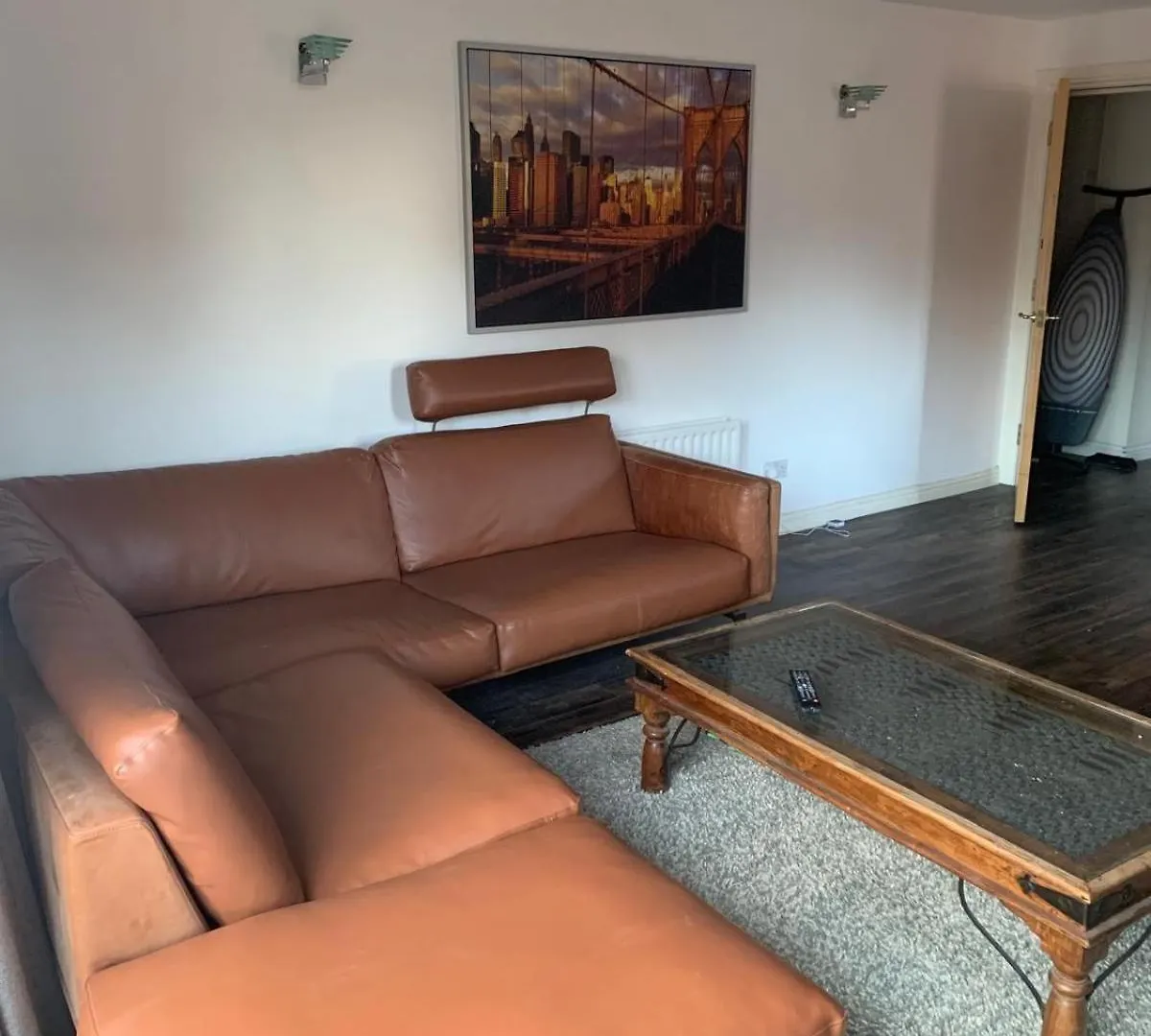 Large 2 Bed 2 Bathroom City Center Apartment With Free Underground Parking Belfast