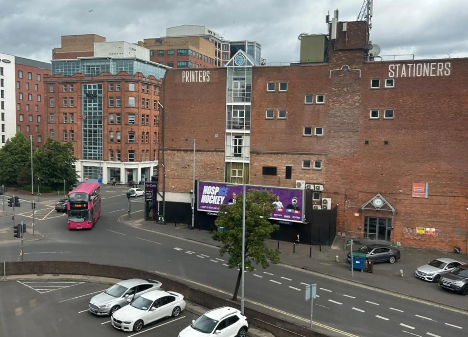 Large 2 Bed 2 Bathroom City Center Apartment With Free Underground Parking Belfast Wielka Brytania