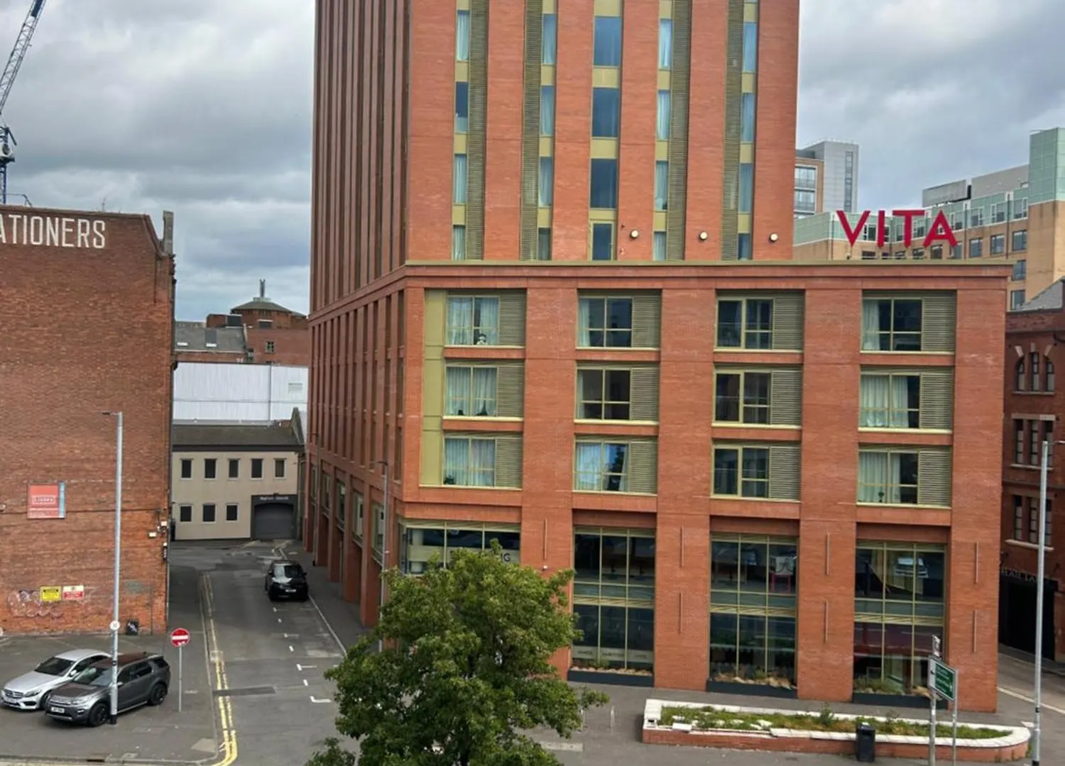 Large 2 Bed 2 Bathroom City Center Apartment With Free Underground Parking Belfast